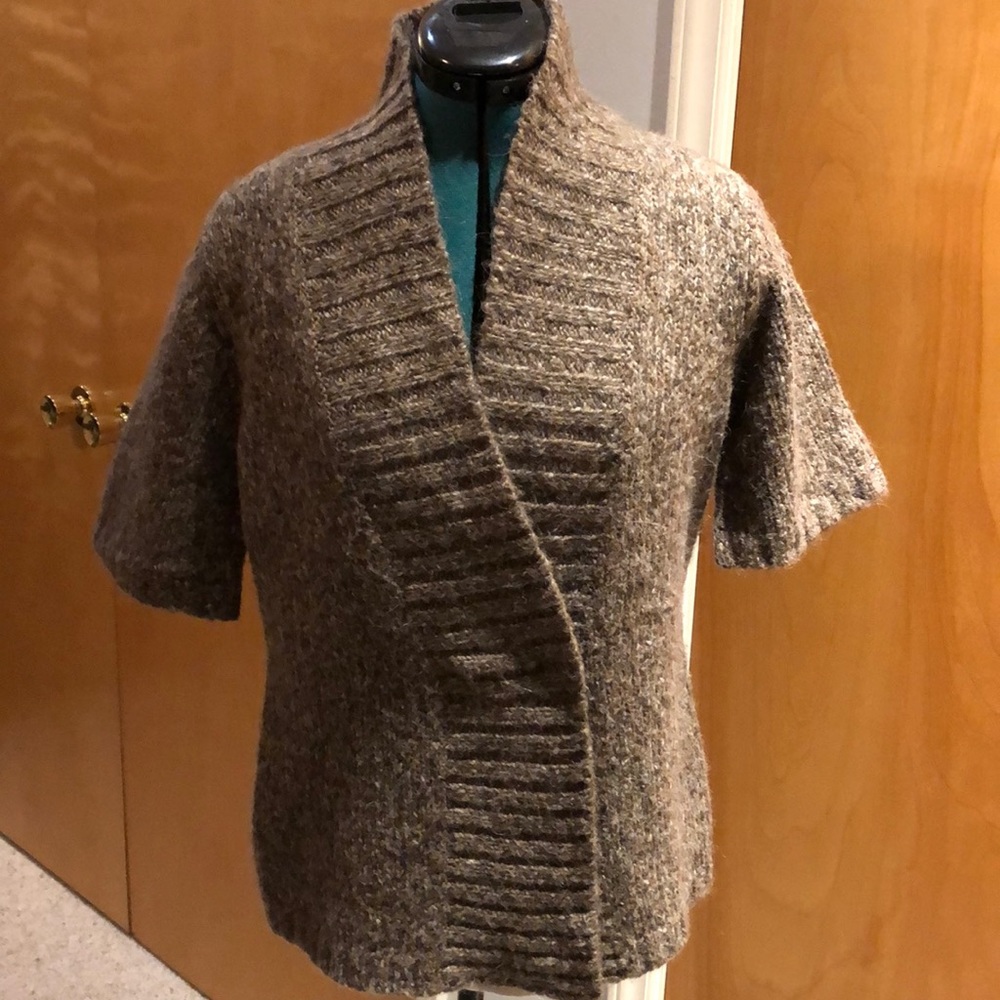 Tweeds wool blend short sleeve cardigan.